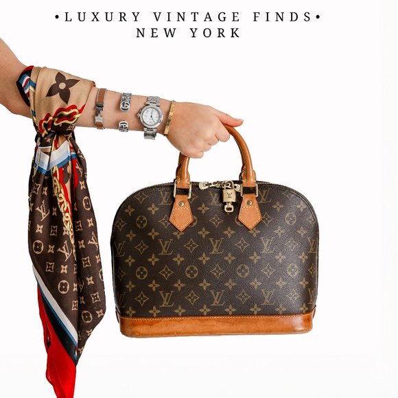 LUXURY VINTAGE FINDS NY AUTHENTIC VINTAGE LOUIS VUITTON/CHANEL/HERMES/GUCCI/DIOR - Picture 4 of 16